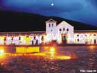Atardecer en la Plaza Principal de Villa de Leyva 